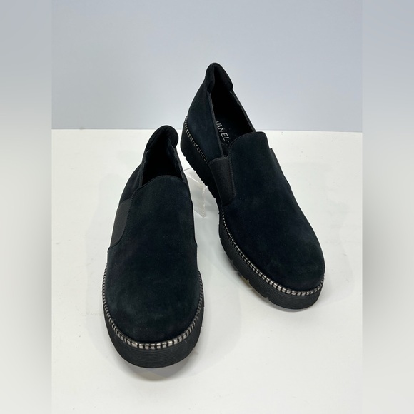 VANELI Black suede ZELIA slip on shoes with stud detail size 9.5N. - Picture 2 of 6